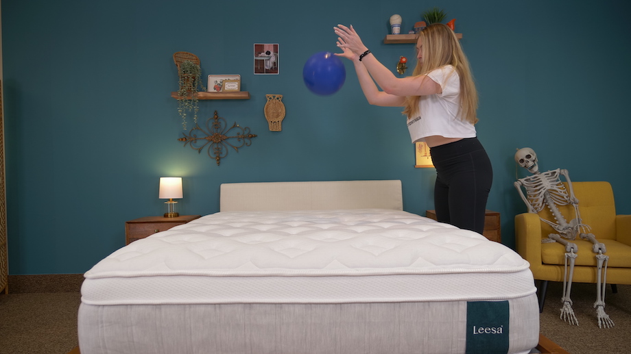 Leesa Sapira Chill Hybrid ball testing